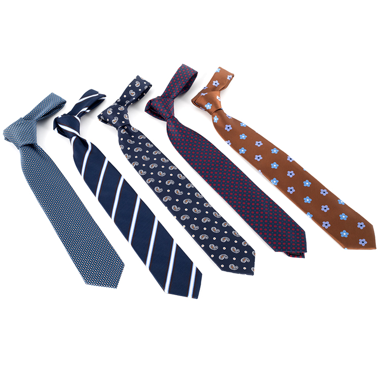 3 Various Styles of Tie Knots