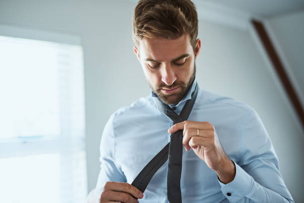 how to get wrinkles out of a necktie_1