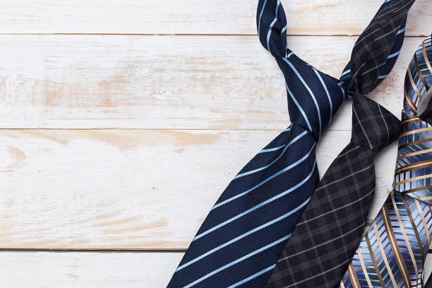 How To Wear A Necktie Chain?