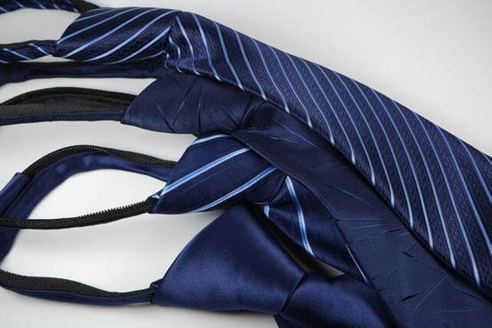 how to tie a knot necktie_1.jpg
