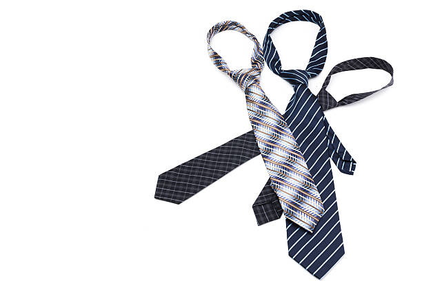How Necktie Knots?