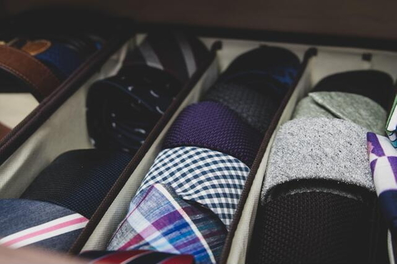 how to remover creases from neckties_1.jpg