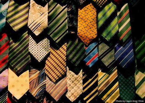 how to do a trinity necktie knot_3.jpg