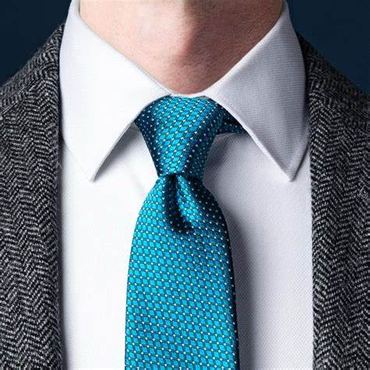 how to tie a four in hand necktie_3.jpg