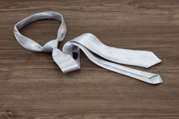How To Tie Merovingian Necktie Knot?