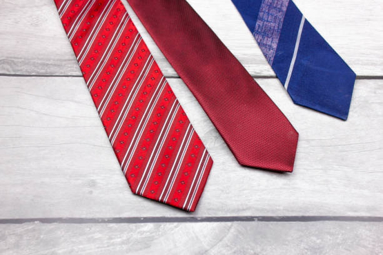 how much should a necktie be_1.jpg