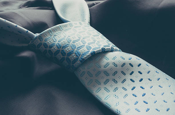 how to clean a silk necktie at home_1.jpg