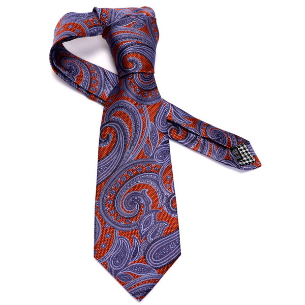 Do Men's Silk Neckties Stretch in Length After Wearing?