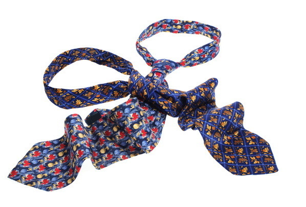 How To Tie A Small Necktie?