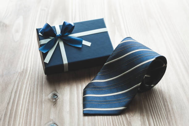 How To Identify A Necktie Pattern?