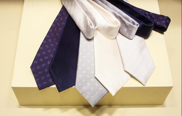 How To Tie Different Knots on A Necktie?