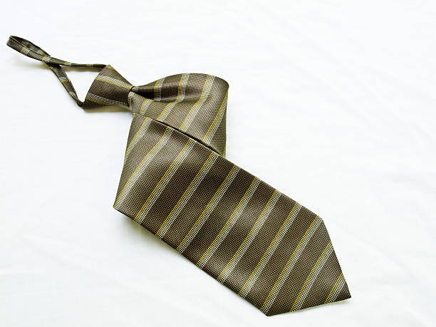 How To Tell A Quality Necktie Lining?