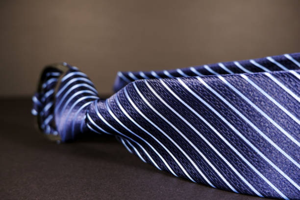How To Put A Dimple in A Necktie?