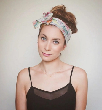 how do you tie a scarf around your head.jpg