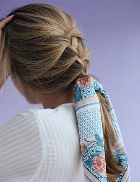 How To Put Your Hair in A Scarf?