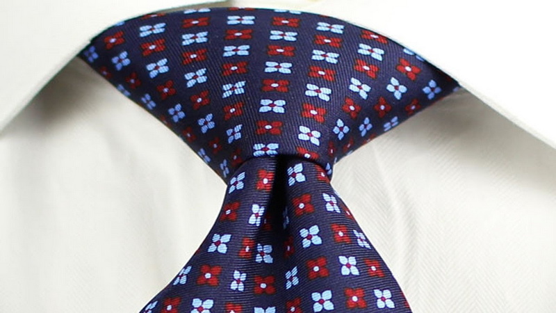 Can A Necktie Be Worn with A Shawl Lapel Blazer?