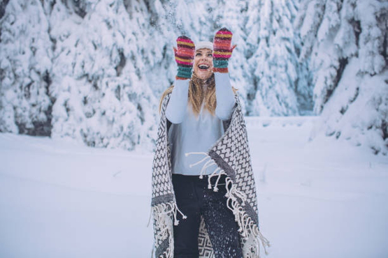 how to carry scarf in winters_3.jpg