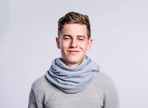 how to fold scarf around neck_3.jpg