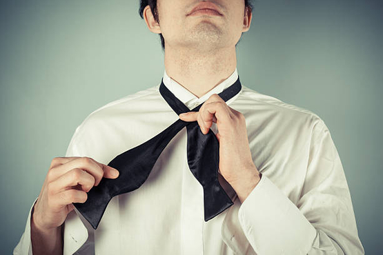how to tie a necktie fast_2.jpg