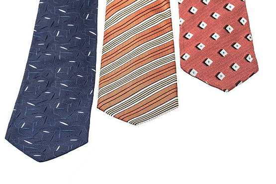 how to tie popular necktie knots_2.jpg