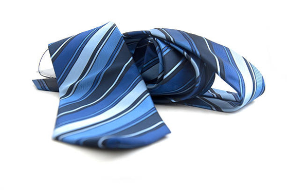 how low should necktie hang_1.jpg