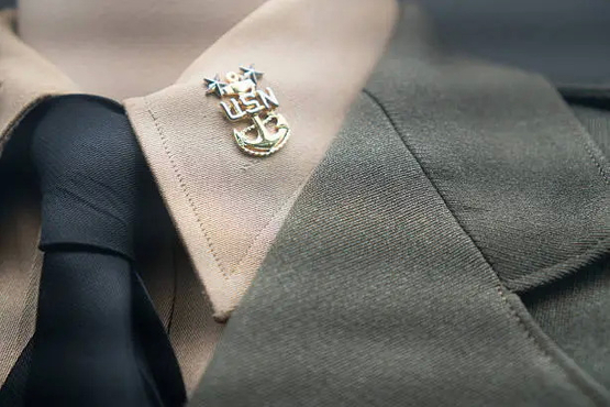 how to tie a necktie for beginners.jpg
