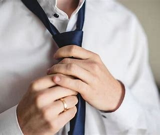 to tie a necktie .jpg