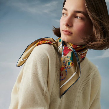 how to dress with a scarf_2.jpg