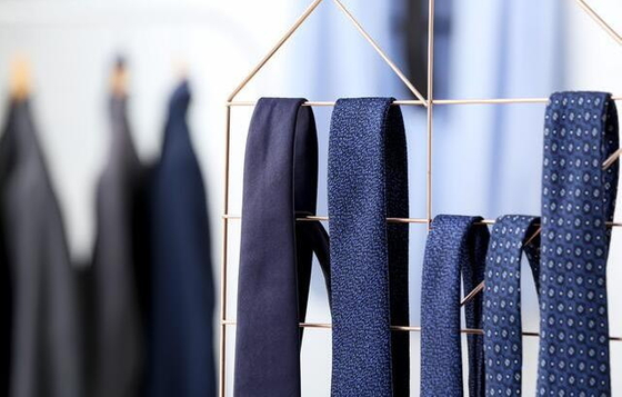 what is regular necktie size_1.jpg