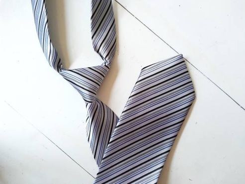 can you tie my necktie_2.jpg