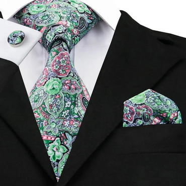 how to put necktie knots_2.jpg