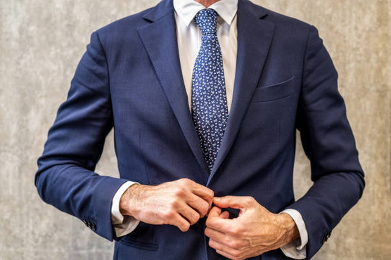 are narrow mens neckties in style_1.jpg