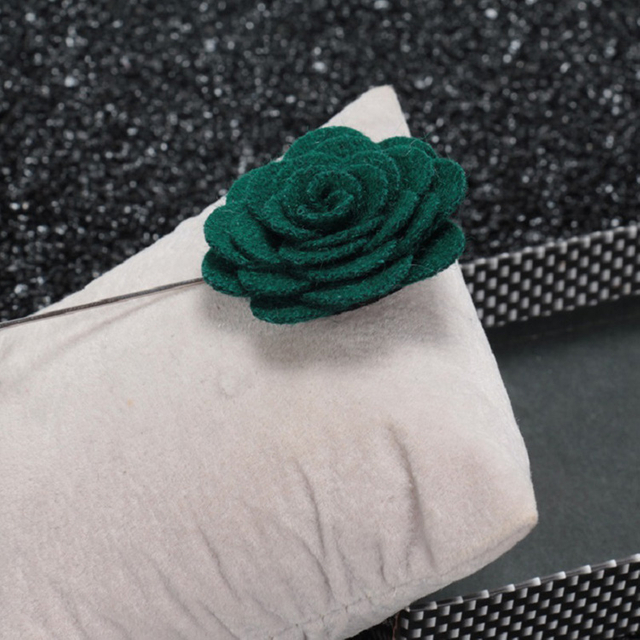 China Manufacturer Designer Brooches Pins