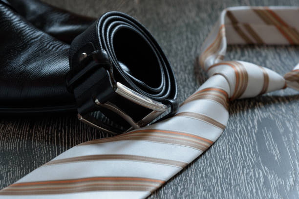 How To Tie A Big Necktie Knot?